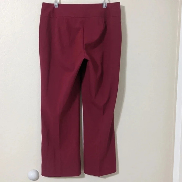 THE LIMITED Stretch Straight Leg Capri | Color Maroon | Size 2 - Picture 2 of 6